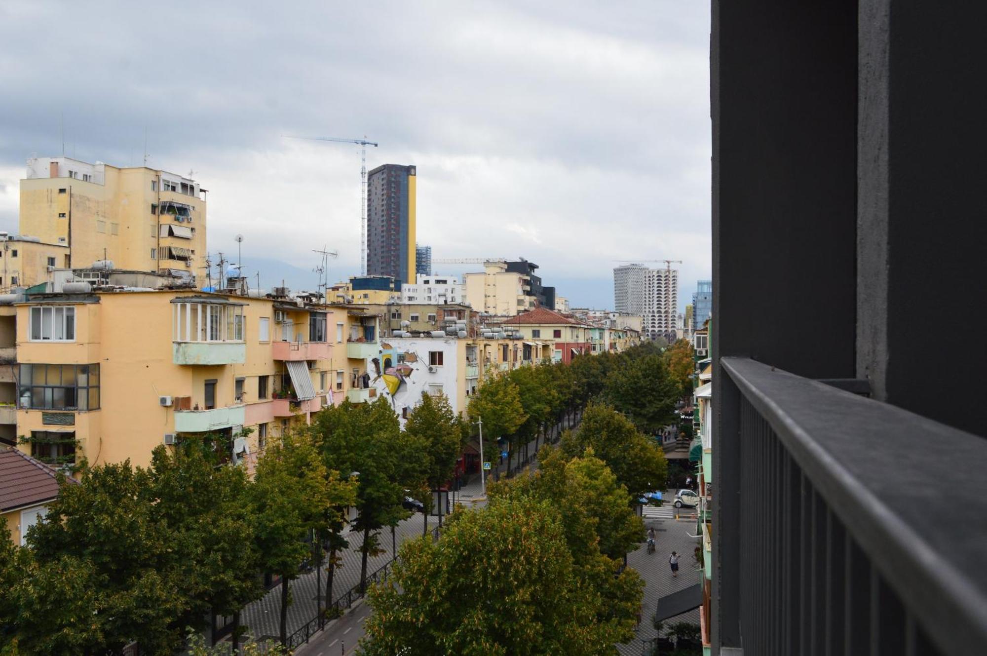 Tirana Getaway Apartments Exteriör bild